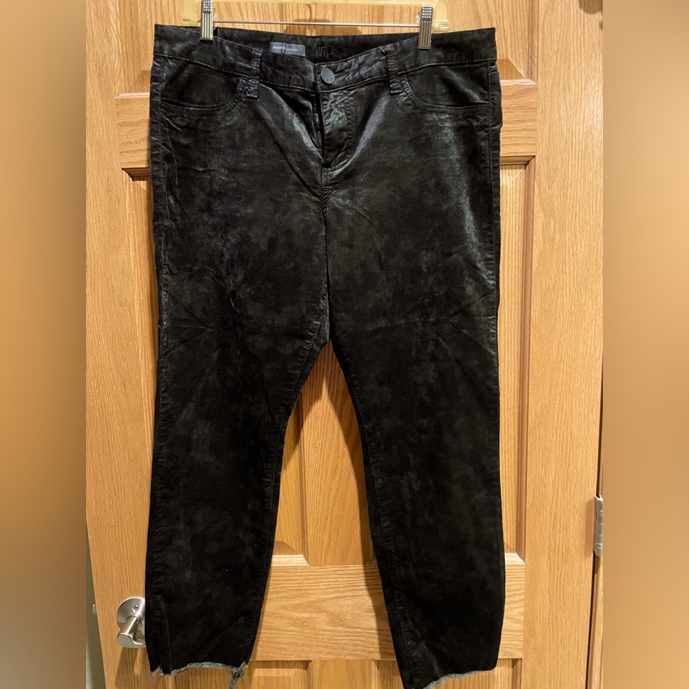 Kut from the Kloth black velvet Jennifer jeans 16